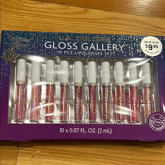 La colors NWT lipgloss - Picture 1 of 2